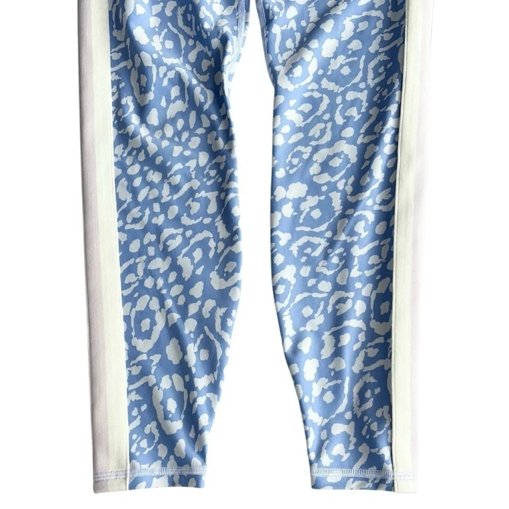 EUC Spiritual Gangster Leggings Size Small